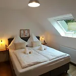 - 73m2-boxspringbett-neu Renoviert-kueche-sehr Ruhig * Bochum