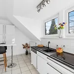 Appartement - 73m2-boxspringbett-neu Renoviert-kueche-sehr Ruhig