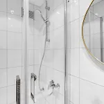 - 73m2-boxspringbett-neu Renoviert-kueche-sehr Ruhig