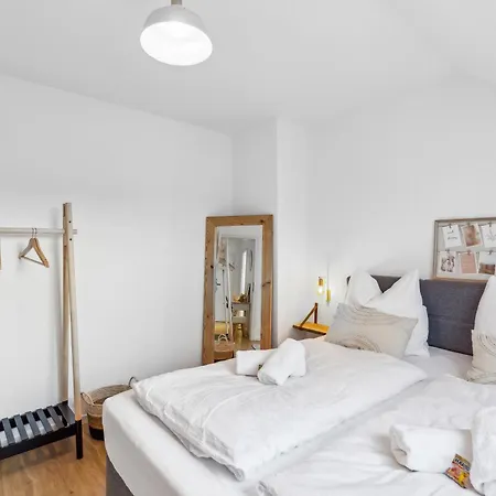 - 73m2-boxspringbett-neu Renoviert-kueche-sehr Ruhig *