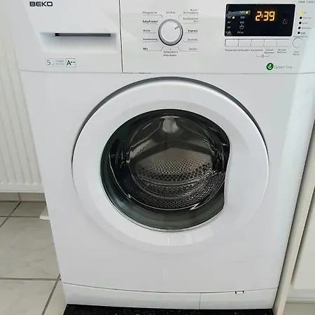 Chalet-klimatisiert-boxspringbett-renoviert-kueche-sehr Ruhig Bochum