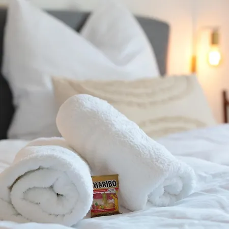 - 73m2-boxspringbett-neu Renoviert-kueche-sehr Ruhig Lägenhet