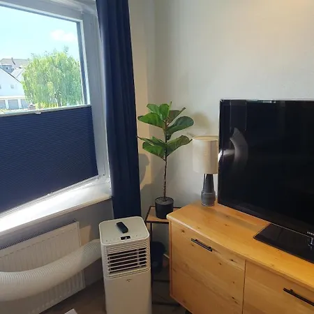 Chalet-klimatisiert-boxspringbett-renoviert-kueche-sehr Ruhig Appartamento Bochum