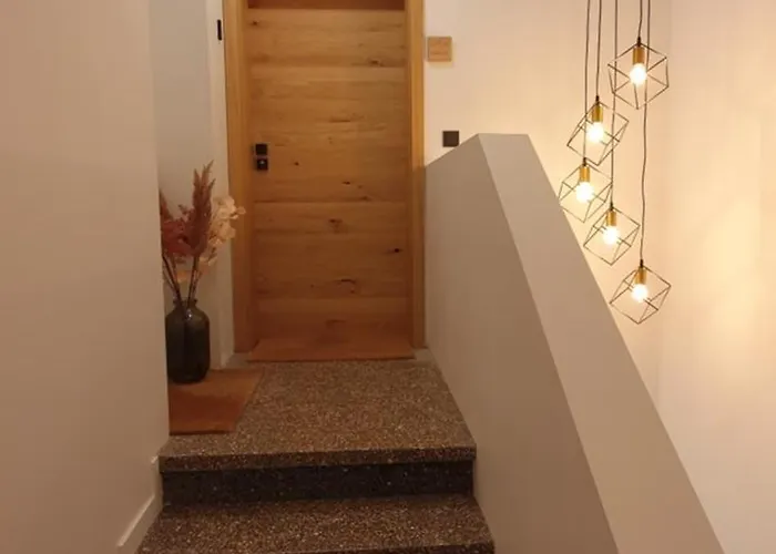 - 73m2-boxspringbett-neu Renoviert-kueche-sehr Ruhig