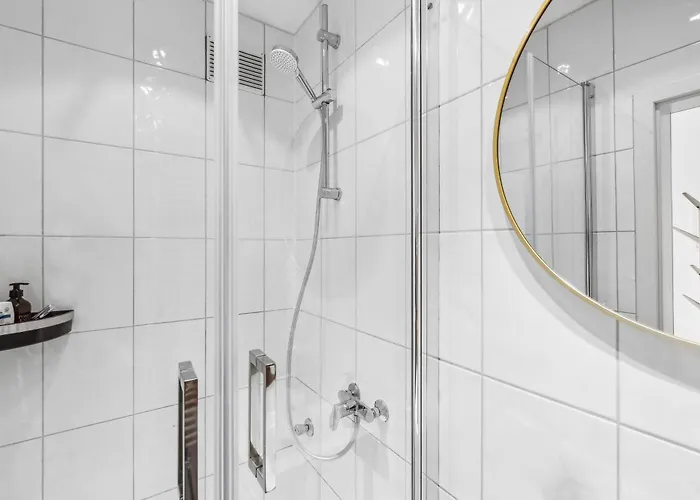 - 73m2-boxspringbett-neu Renoviert-kueche-sehr Ruhig